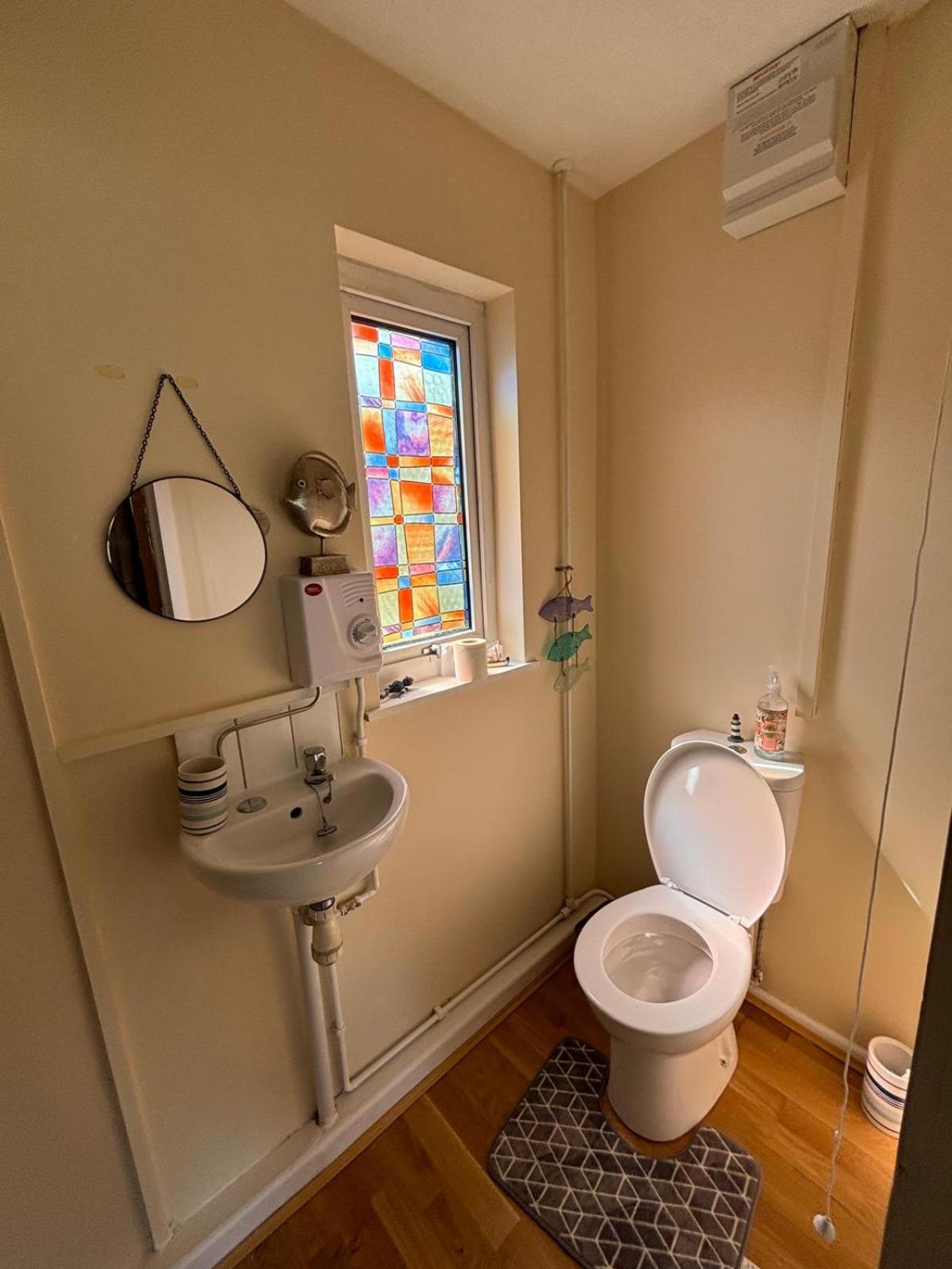 1A Butty Bach Apartment Milford Haven Bagian luar foto